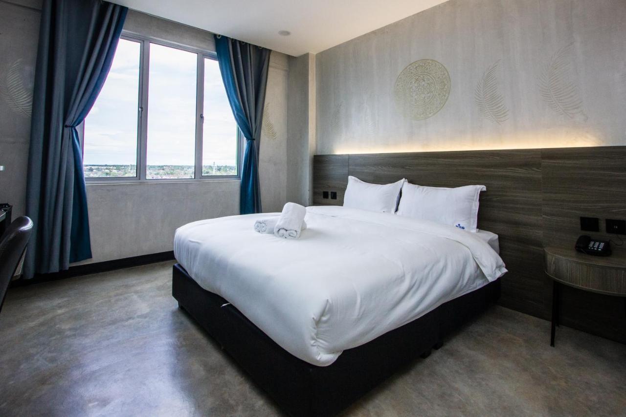 Hotel Sri Indar & Parit Buntar
