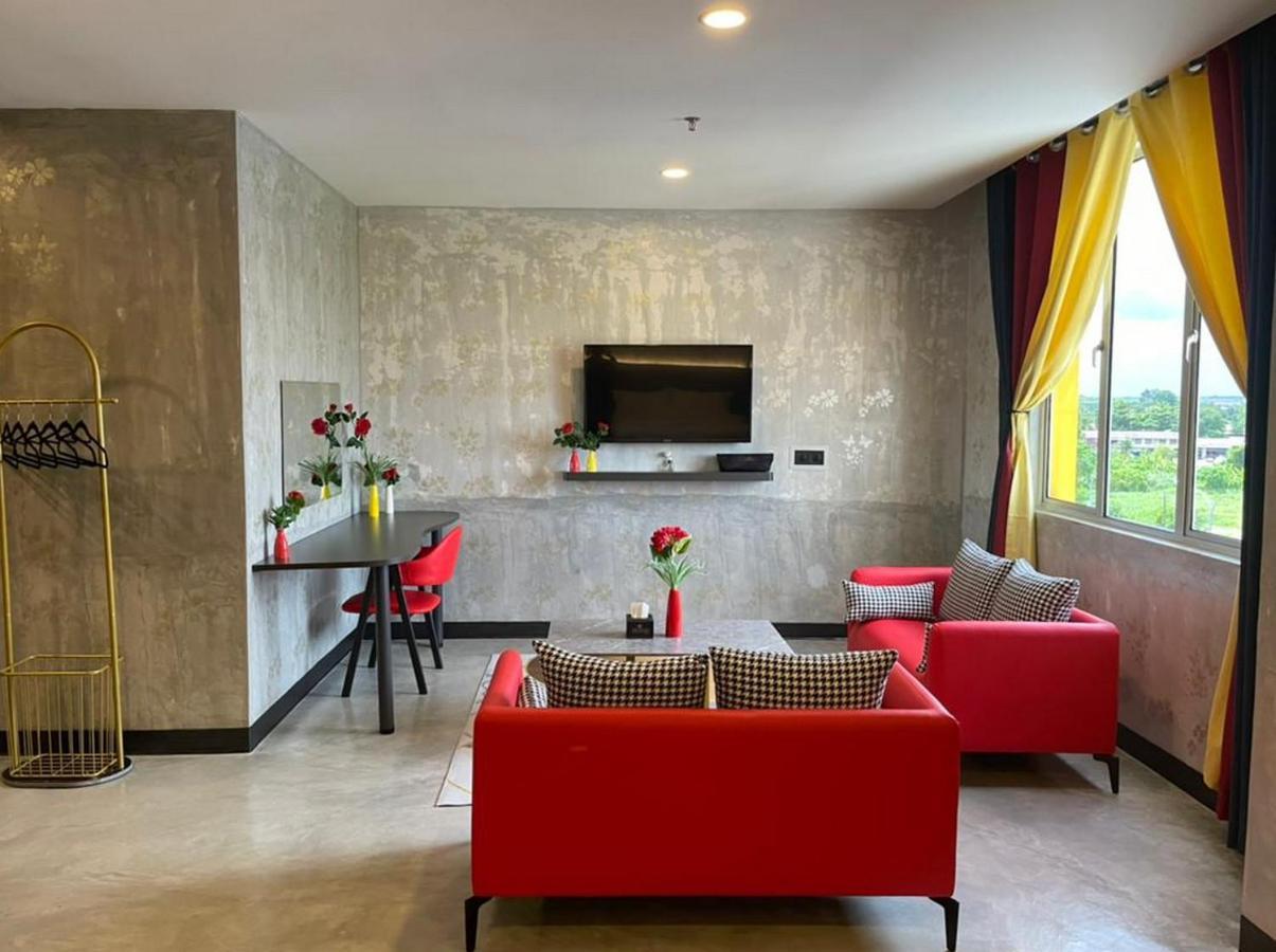 Sri Indar & 4* Parit Buntar